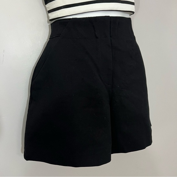 Spanx black shorts mid rise comfy stretchy mid length shorts casual everyday - Picture 3 of 11